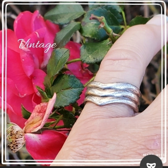 Vintage sterling Chevron‎ ring 7.5 - Picture 1 of 9